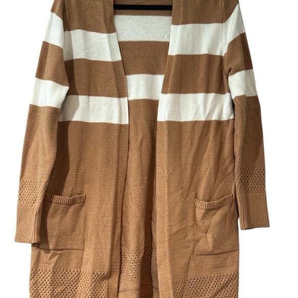 Elegant Tan and White Striped Cardigan - Picture 2 of 5